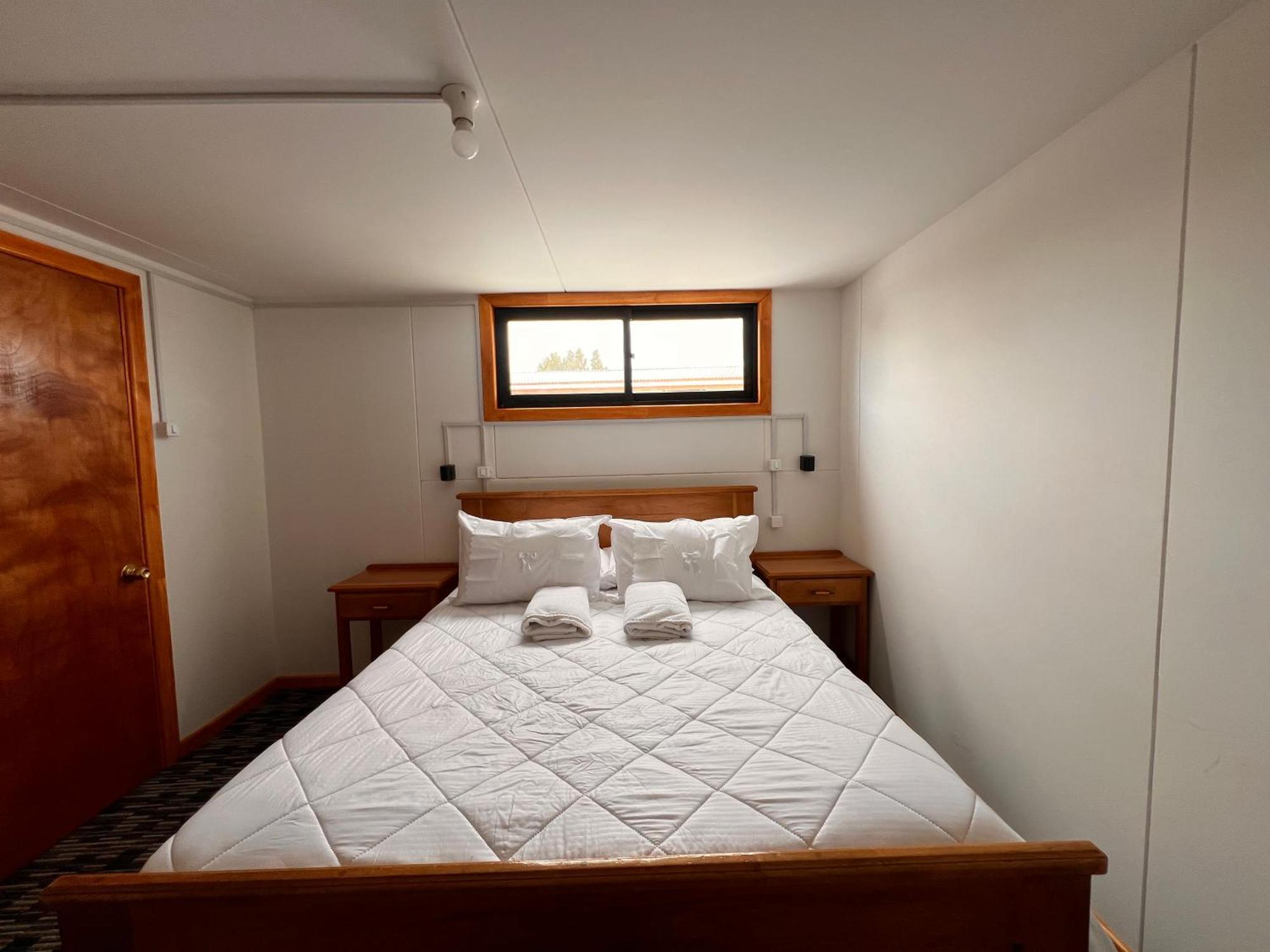 Hostal B&B Coastal Natales Puerto Natales Dış mekan fotoğraf