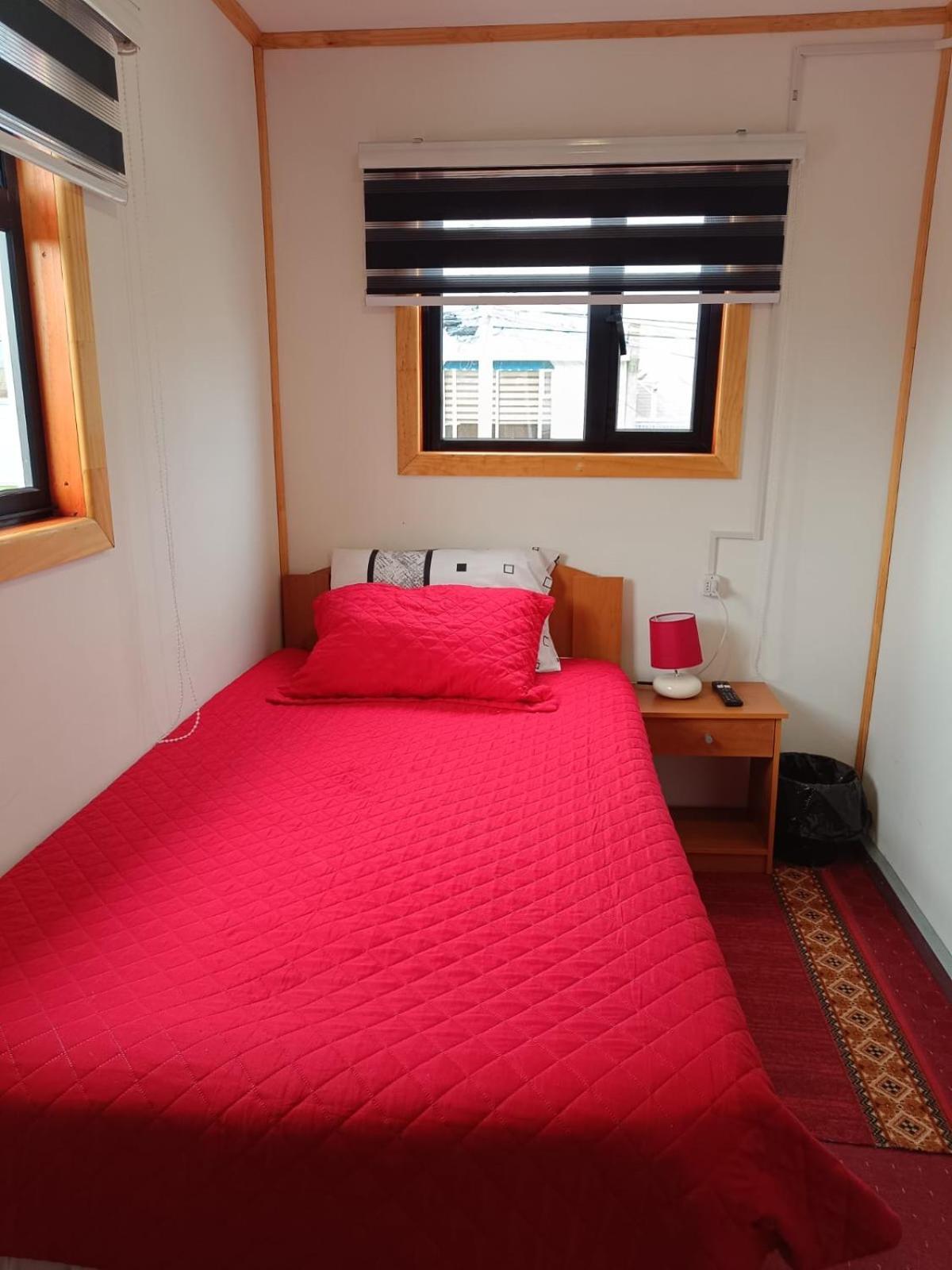 Hostal B&B Coastal Natales Puerto Natales Dış mekan fotoğraf