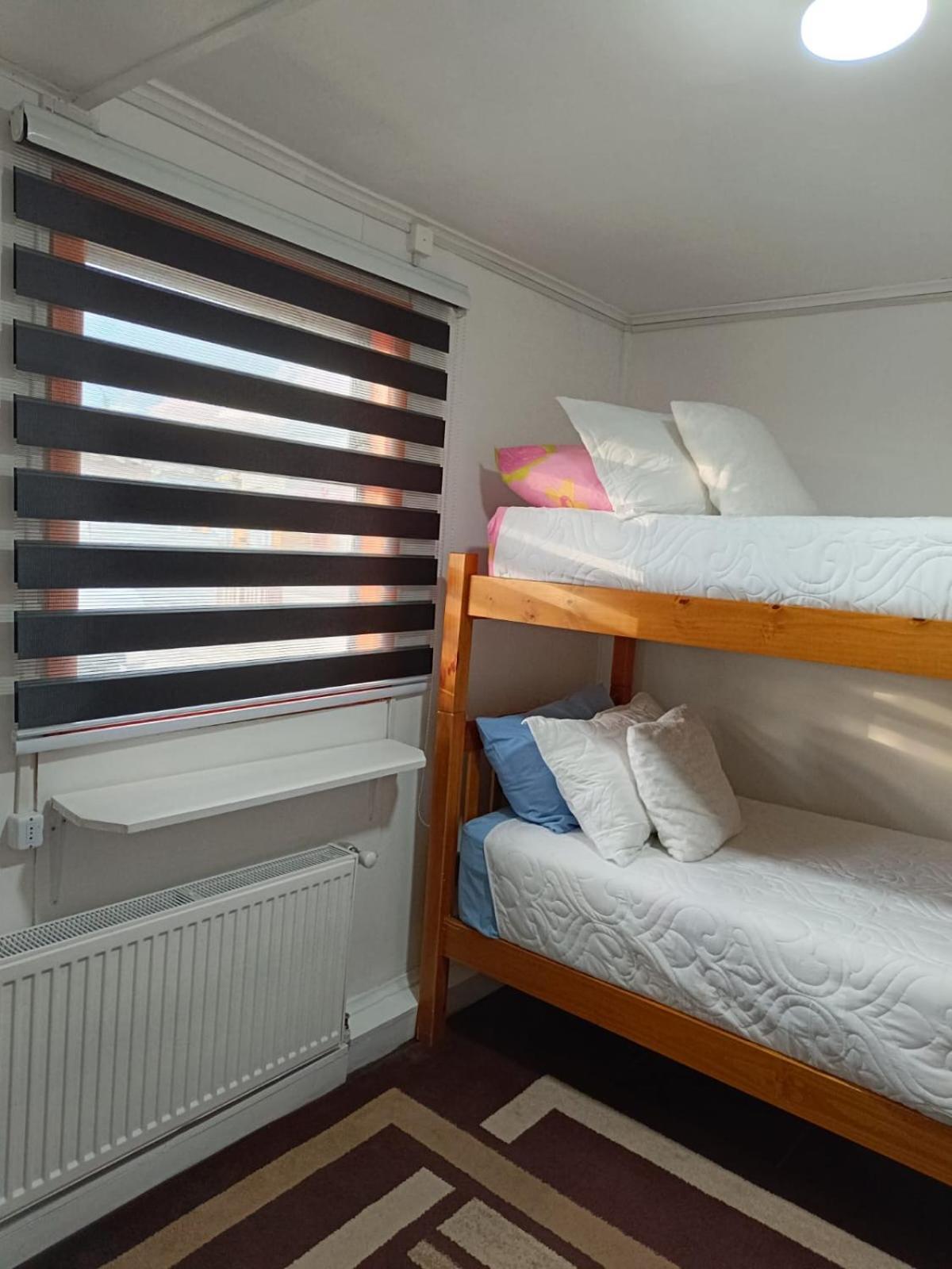 Hostal B&B Coastal Natales Puerto Natales Dış mekan fotoğraf