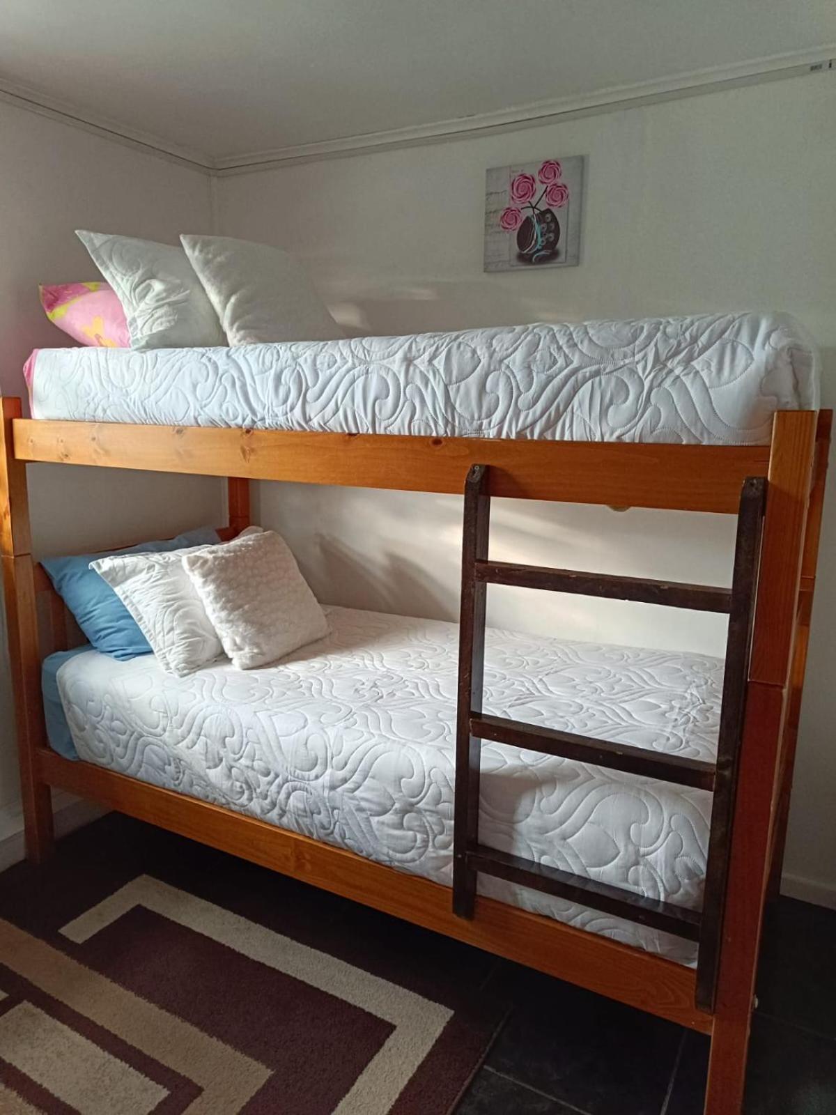 Hostal B&B Coastal Natales Puerto Natales Dış mekan fotoğraf
